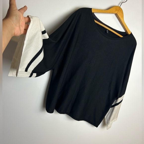 Eileen Fisher Black and White Crew Neck Sweater Sz M - Picture 3 of 9